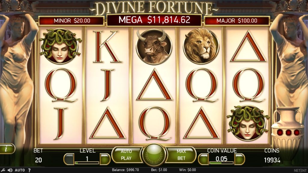 Divine Fortune slot reels feature mythological symbols like Medusa, a lion, and a bull surrounded by classical statues.