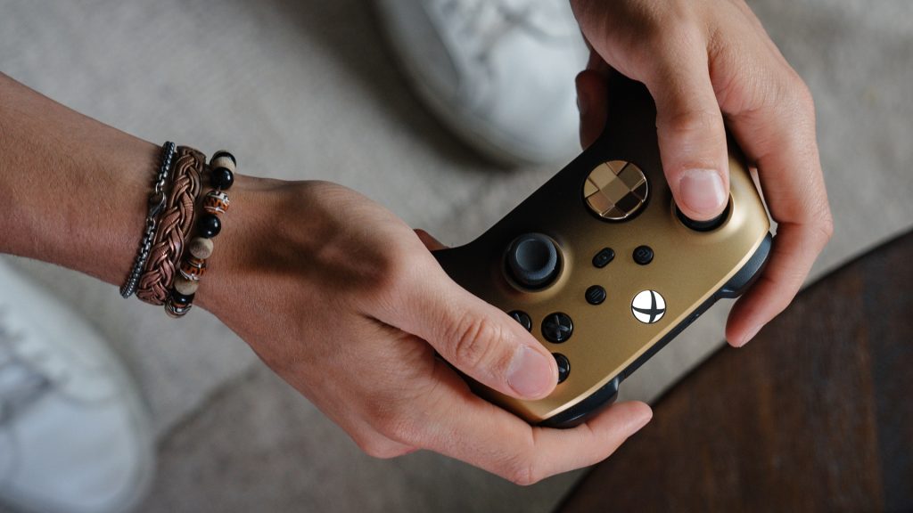 Gold Shadow Controller In Use