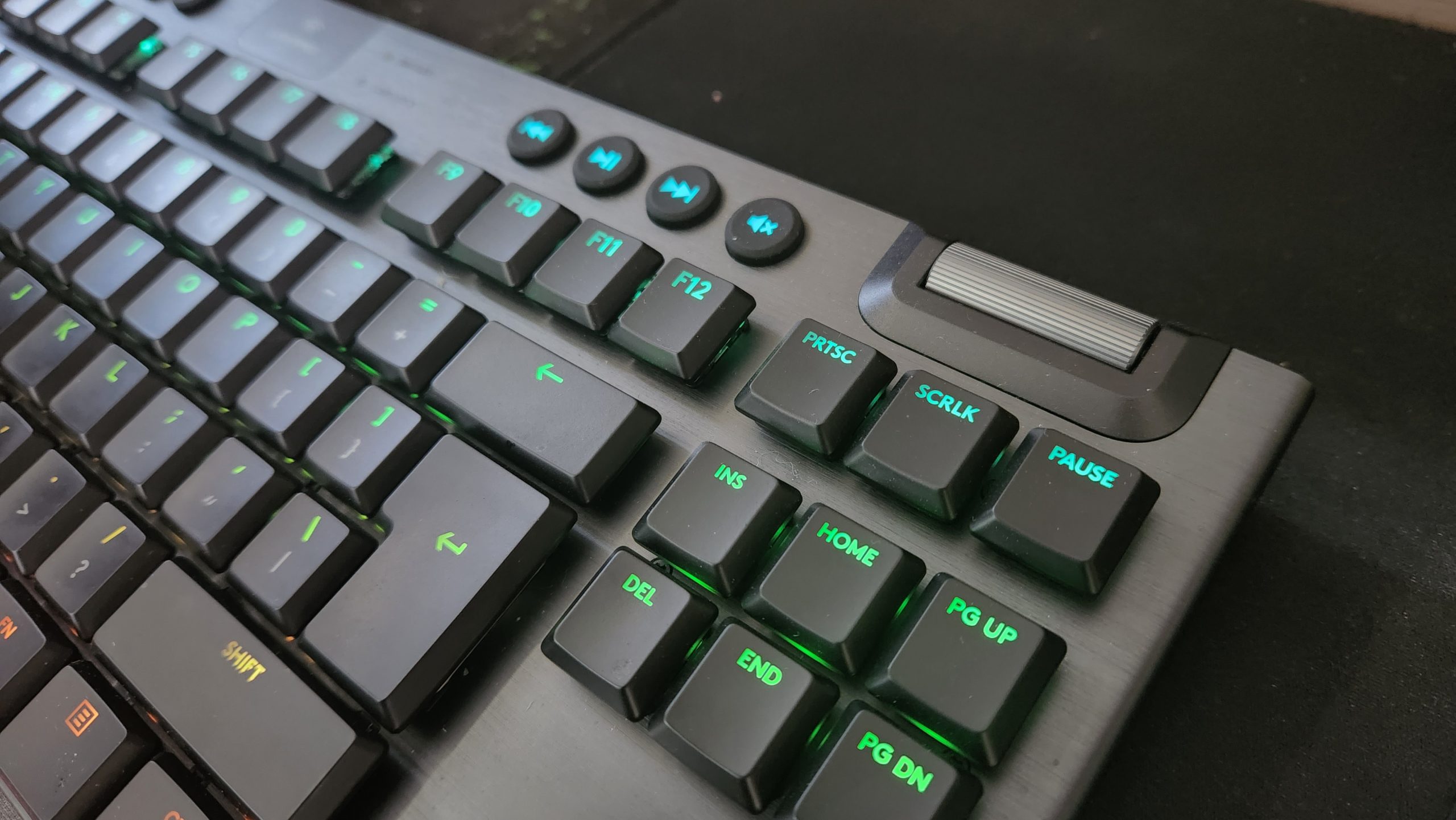 The New G915 X Is One of Logitech’s Most Advanced Keyboards Ever