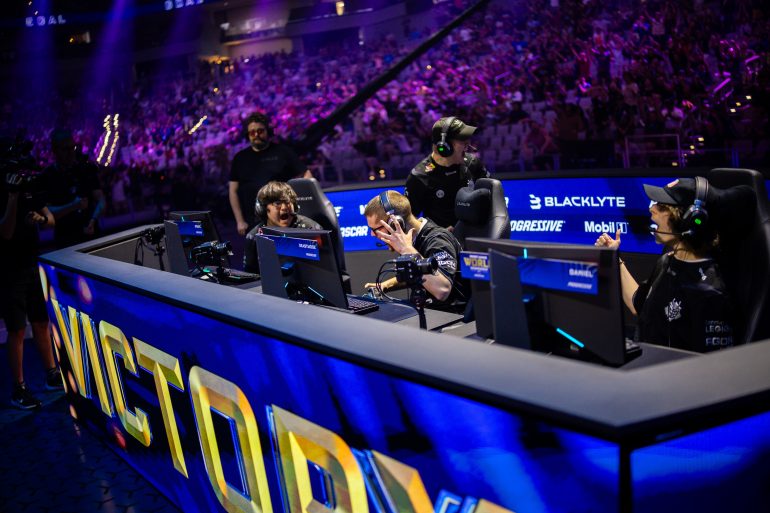 Il Team BDS vince le finali RLCS 2024 dopo una semifinale serrata ...