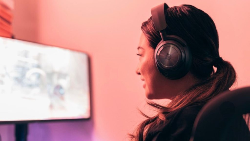 woman wearing steelseries headset