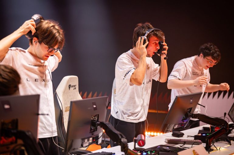 EWC 100 Thieves Asuna