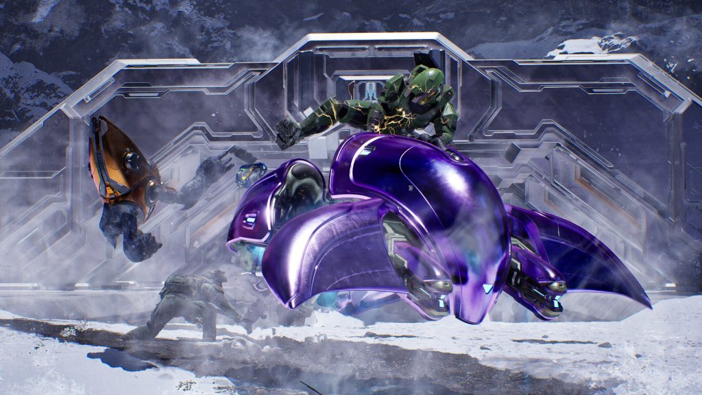 Master Chief hijacking a ghost in Halo: Campaign Evolved