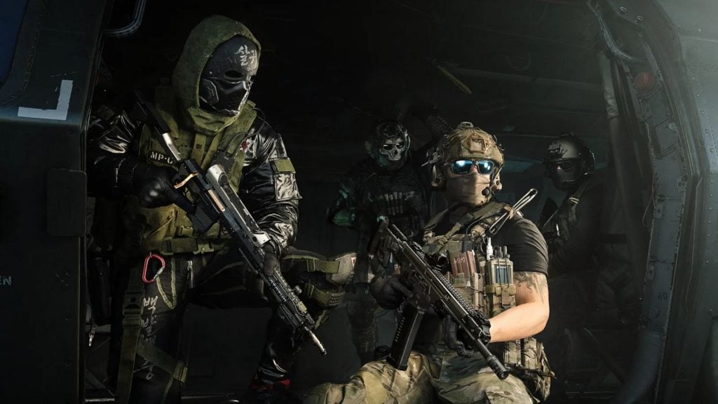 soldiers holding guns in cod mw4