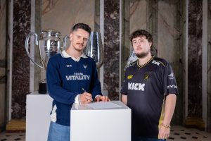 ZywOo apEX renew contract