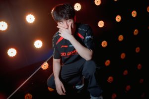 GALA Leads JDG to Worlds Qualifier After Eliminating Team WE