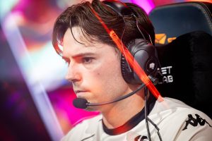 LEC Support Stend Announces Shock Retirement